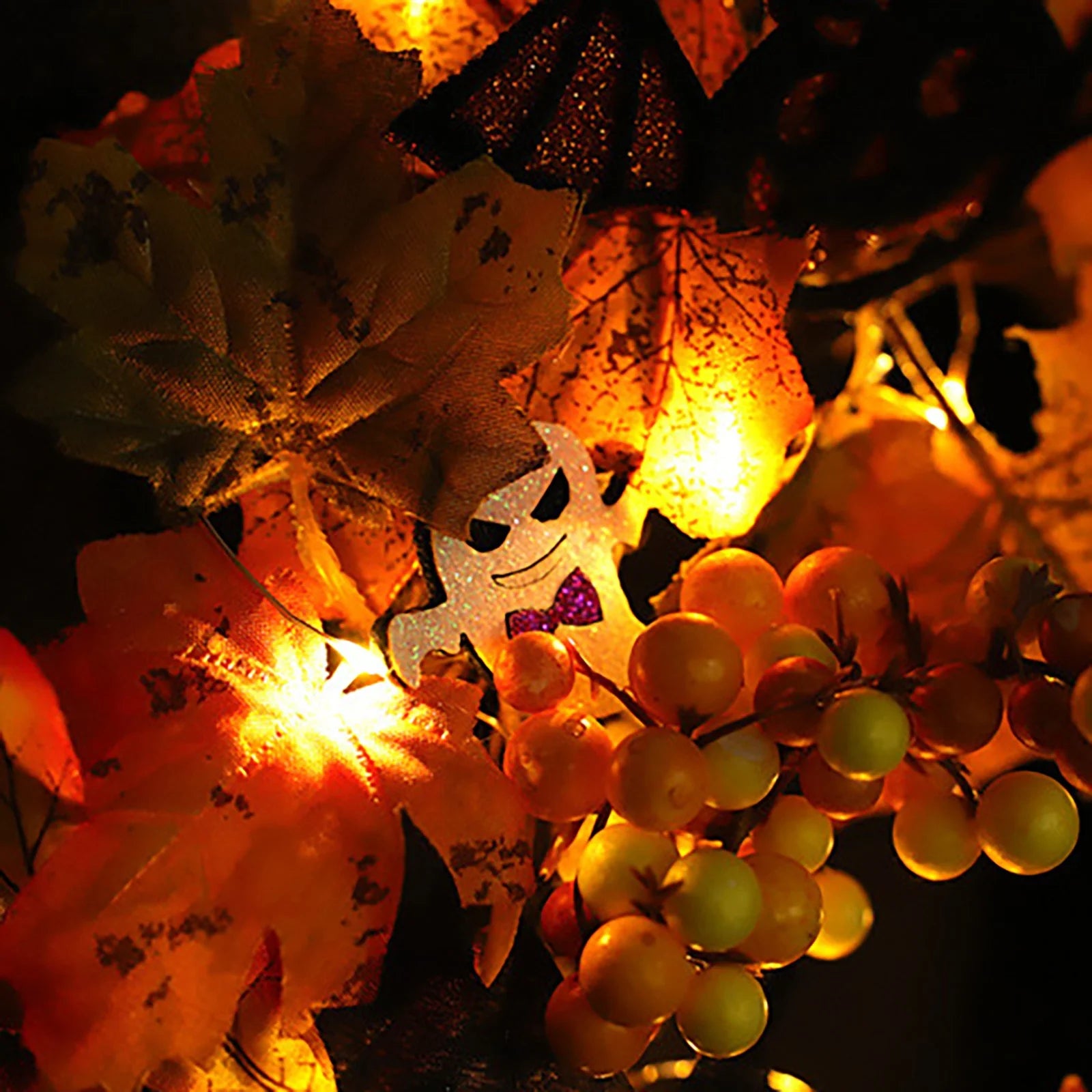 Halloween Glowing Wreath (Batteries Not Included), Halloween Door Scary Wreath Decorations with Skull Pumpkin Maple Fall Garland for Thanksgiving Halloween Door, Wall, Porch Decor